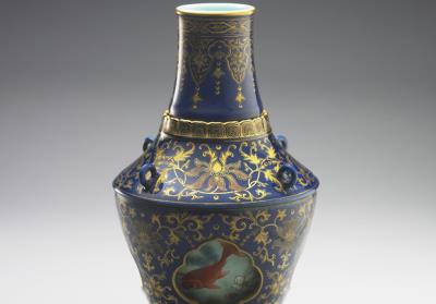 图片[2]-Revolving vase with swimming fish in cobalt blue glaze, Qing dynasty, Qianlong reign (1736-1795)-China Archive